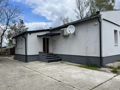 Na prenájom 3-izbový byt, 80 m², Komárno