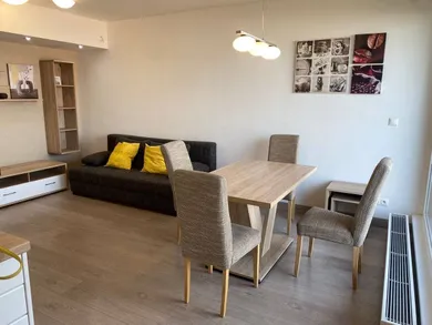 Byty na prenájom 3-izbový, Bratislava-Ružinov · €1 000