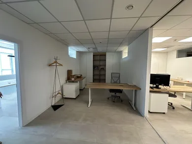 Na prenájom komerčné, 207 m², Bratislava-Nové Mesto