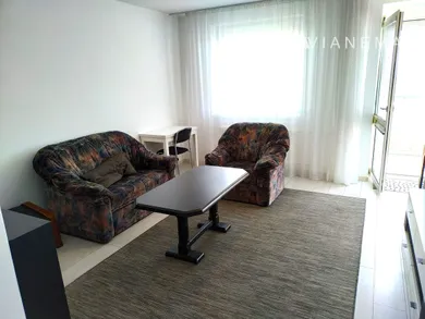 Na prenájom 1-izbový byt, 40 m², Bratislava-Staré Mesto, Martinengova