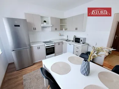 Na prenájom 1-izbový byt, 38 m², Martin, Severná