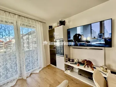Na predaj 3-izbový byt, 70 m², -