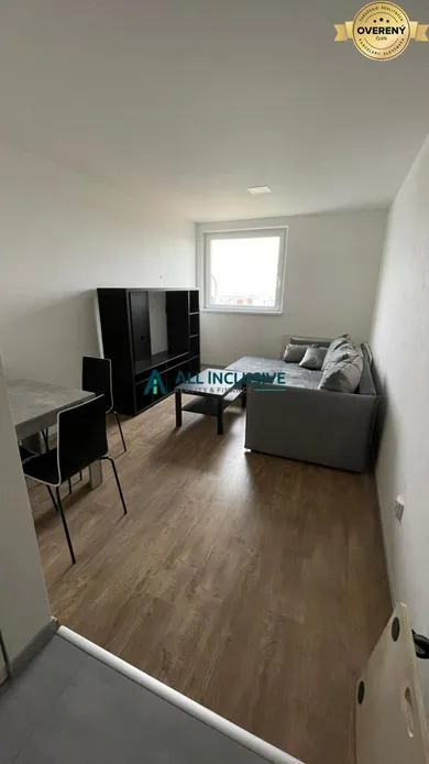 Na prenájom byt v Bratislava-Vrakuňa · €670 · Dokončené