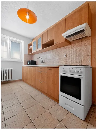 Mieszkania na wynajem, 2-pokojowe, Banská Bystrica · €600