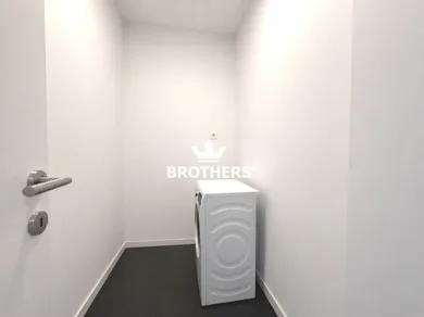 Na predaj 3-izbový byt, 83 m², Bratislava-Staré Mesto, Radlinského