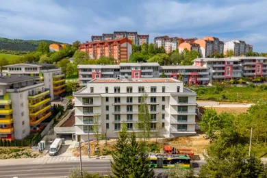 Mieszkania na sprzedaż, 4-pokojowe, Žilina · €327 900