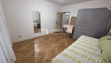 Na predaj 2-izbový byt, 62 m², Nové Zámky, Šafáriková