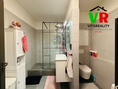 Na prenájom 2-izbový byt, 64 m², Nitra, Kmeťova
