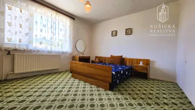 Na predaj dom, 200 m², Brezina