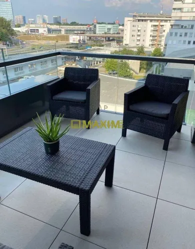 Byty na predaj 3-izbový, Bratislava-Petržalka · €498 000