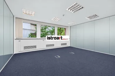 Na prenájom komerčné, 692 m², Bratislava-Ružinov, Plynárenská