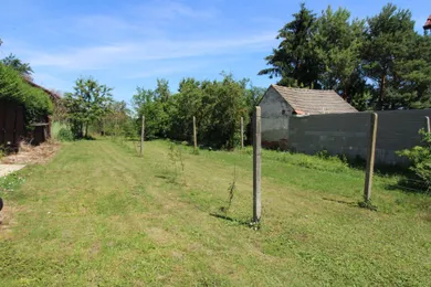 Na predaj dom, 323 m², Ostrov, Hlavná