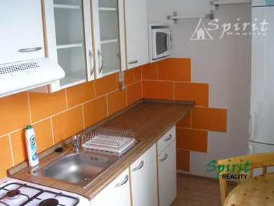 Na prenájom 1-izbový byt, 35 m², Bratislava-Dúbravka, Kpt. Rašu