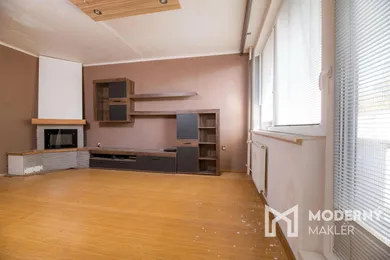 Na predaj 2-izbový byt, 57 m², Trenčín, Západná ulica