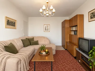 Na predaj 2-izbový byt, 68 m², Bratislava-Petržalka, Vilová