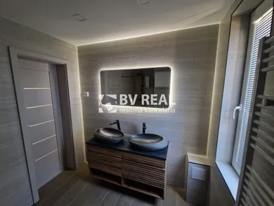 Na predaj 3-izbový dom, 109 m², Nitrianske Pravno, -