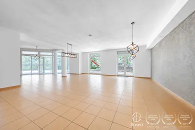 Na predaj komerčné, 170 m², Bratislava-Dúbravka, Agátová