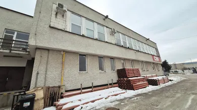 Na prenájom komerčné, 200 m², Žilina, Štrková