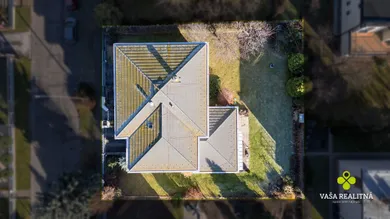 Na predaj dom, 420 m², Prievidza, Bottova