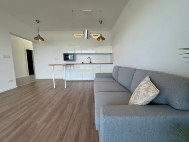 Na predaj 2-izbový byt, 70 m², Banka, Cesta J. Alexyho
