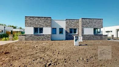 Domy na sprzedaż, 4-pokojowe, Dunajský Klátov · €185 000