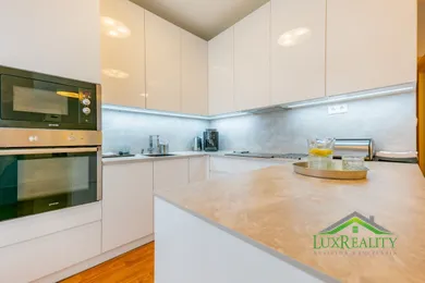 Na predaj 3-izbový byt, 92 m², Trenčín, J. Zemana