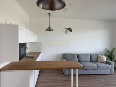 Na predaj 2-izbový byt, 70 m², Banka, Cesta J. Alexyho