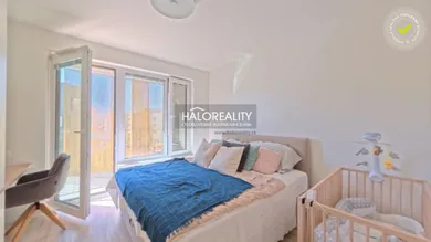 Na predaj 2-izbový byt, 49 m², Bratislava-Devínska Nová Ves