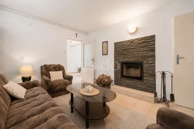 Na predaj dom, 300 m², Bratislava-Podunajské Biskupice