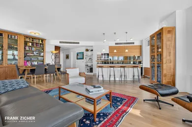 Na predaj 4-izbový byt, 103 m², Bratislava-Staré Mesto, Landererova