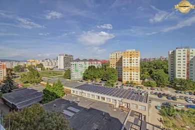 Na prenájom 2-izbový byt, 48 m², Bratislava-Petržalka, Hálova