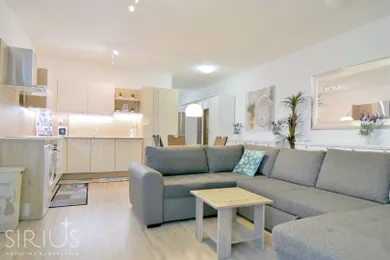 Byty na prenájom 2-izbový, Bratislava-Petržalka · €700