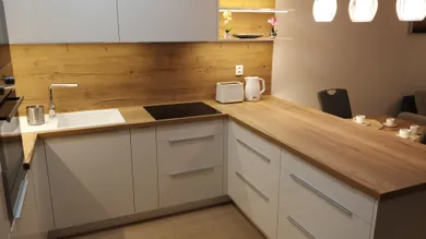 Na prenájom 2-izbový byt, 55 m², Bratislava-Staré Mesto, Čulenova