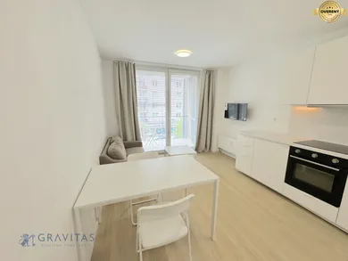 Na prenájom 1-izbový byt, 36 m², Bratislava-Ružinov, Košická