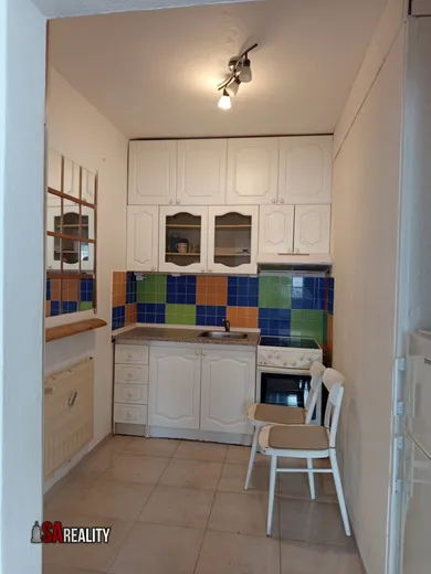 Mieszkania na wynajem, 1-pokojowe, Levice · €400