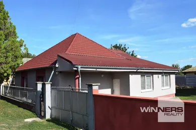 Na predaj 4-izbový dom, 125 m², Kolárovo, Veľký Ostrov