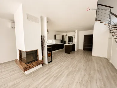 Na predaj 4-izbový dom, 184 m², Bratislava-Jarovce, Opálová