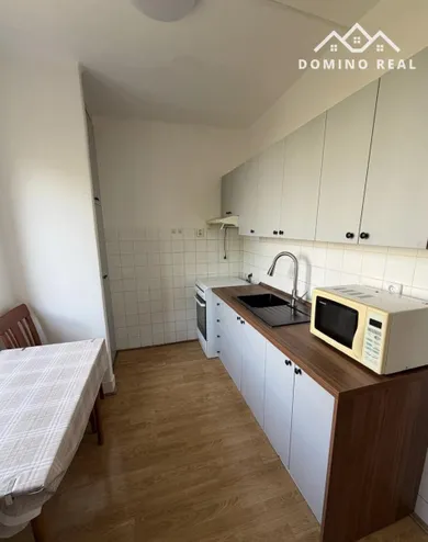 Na prenájom 3-izbový byt, 65 m², Bratislava-Ružinov, -