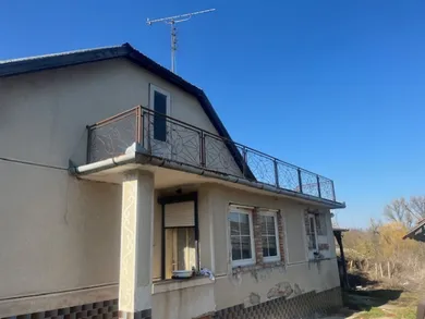 Na predaj dom, 603 m², Bruty