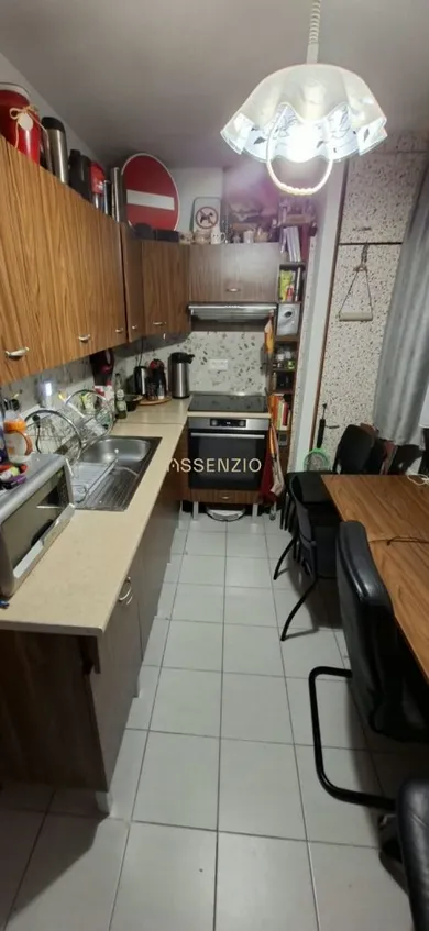 Na predaj 1-izbový byt, 36 m², Bratislava-Petržalka, Halová