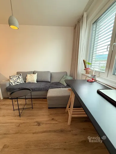 Na prenájom 2-izbový byt, 53 m², Bratislava-Rača, Malokrasňanská