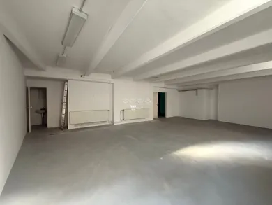 Objekty na prenájom, Bratislava-Staré Mesto · €1 600