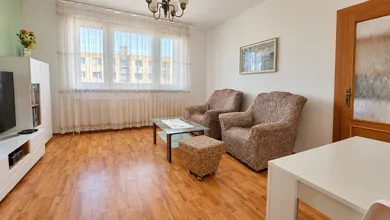 Na predaj 4-izbový byt, 81 m², Bratislava-Karlova Ves, Beniakova