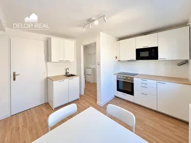 Квартиры в аренду, 3-комнатные, Bratislava-Staré Mesto · €1 200