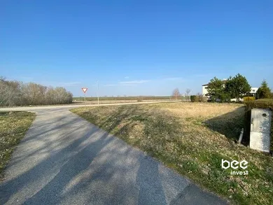 Na predaj pozemok, 400 m², Vojka nad Dunajom