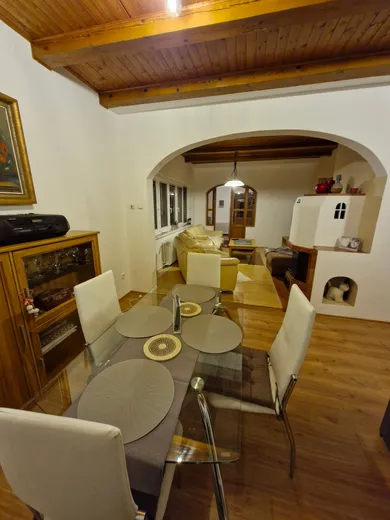 Na prenájom 4-izbový dom, 100 m², Senec