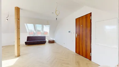 Na predaj 4-izbový byt, 141 m², Hlohovec, Rázusova