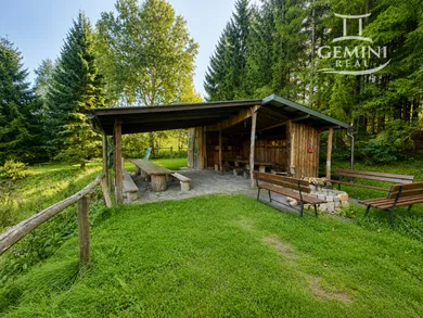 Na predaj 10-izbový dom, 248 m², Gortva