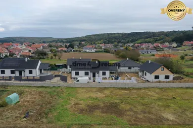 Na predaj 4-izbový dom, 132 m², Jarok