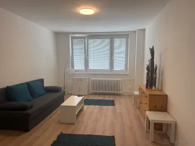Mieszkania na wynajem, 3-pokojowe, Košice-Staré Mesto · €350